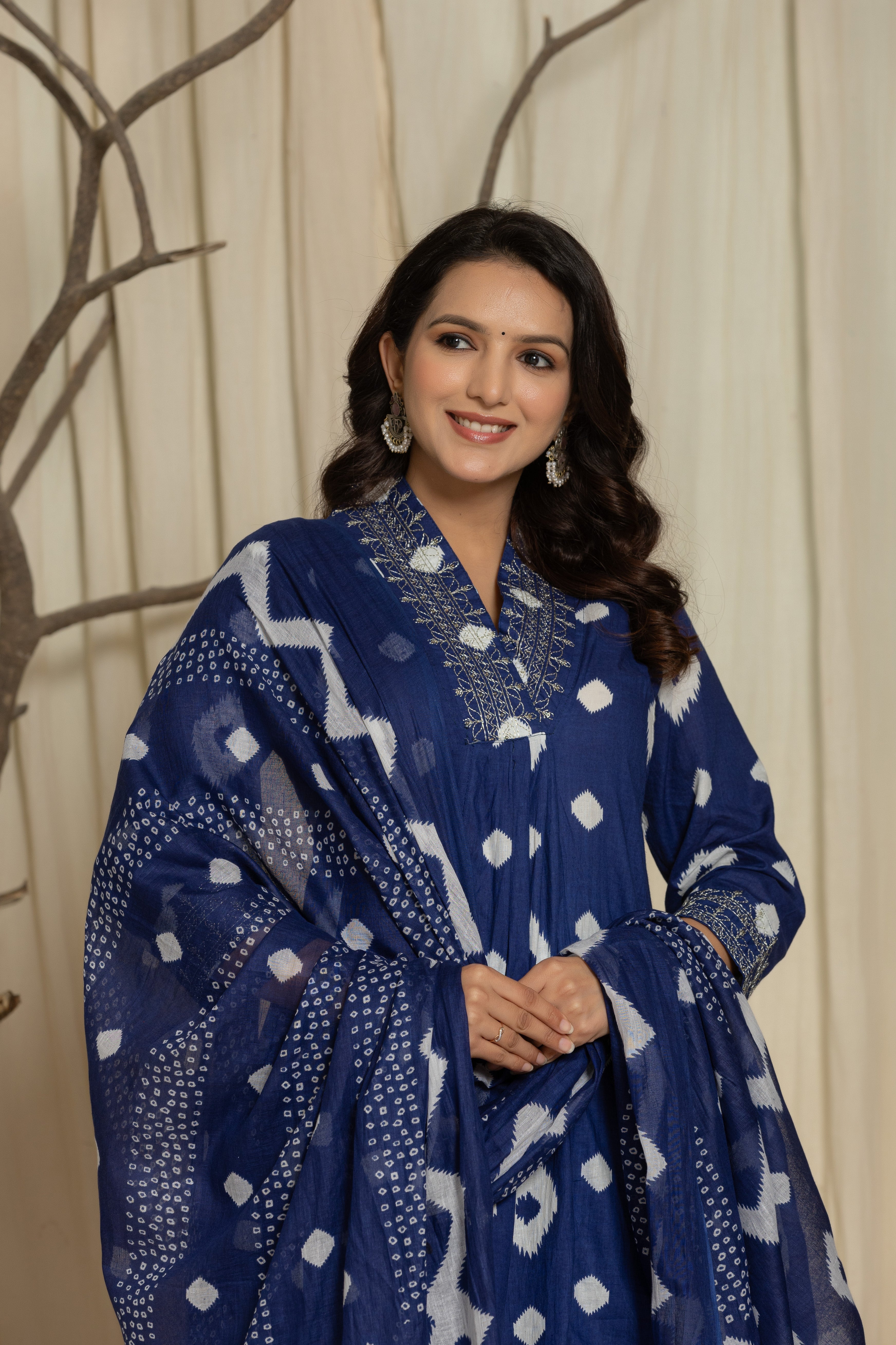 Beautiful Prosin Print Suit Set with Lace At Neck
