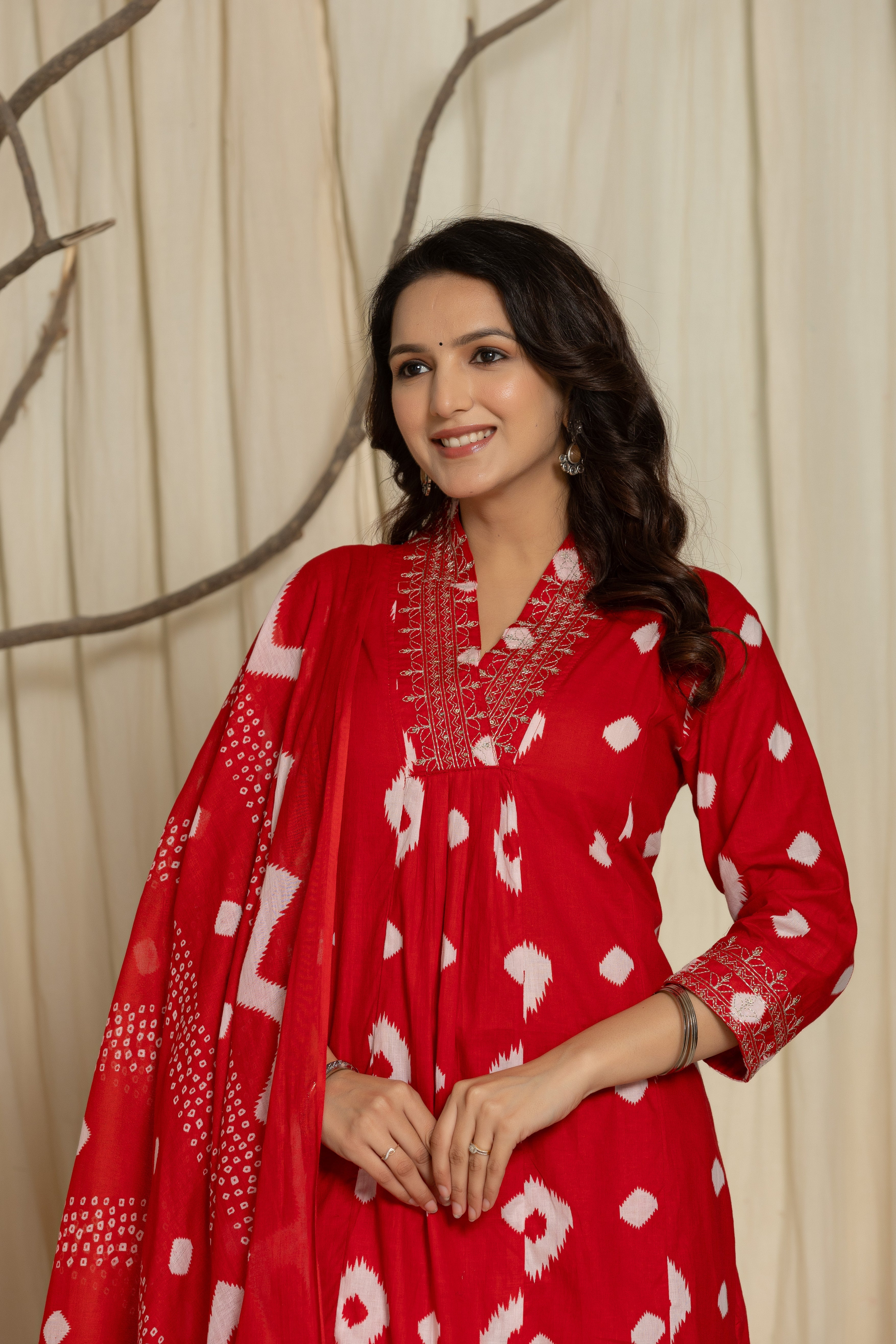 Beautiful Pink Prosin Print Suit Set with Lace At Neck