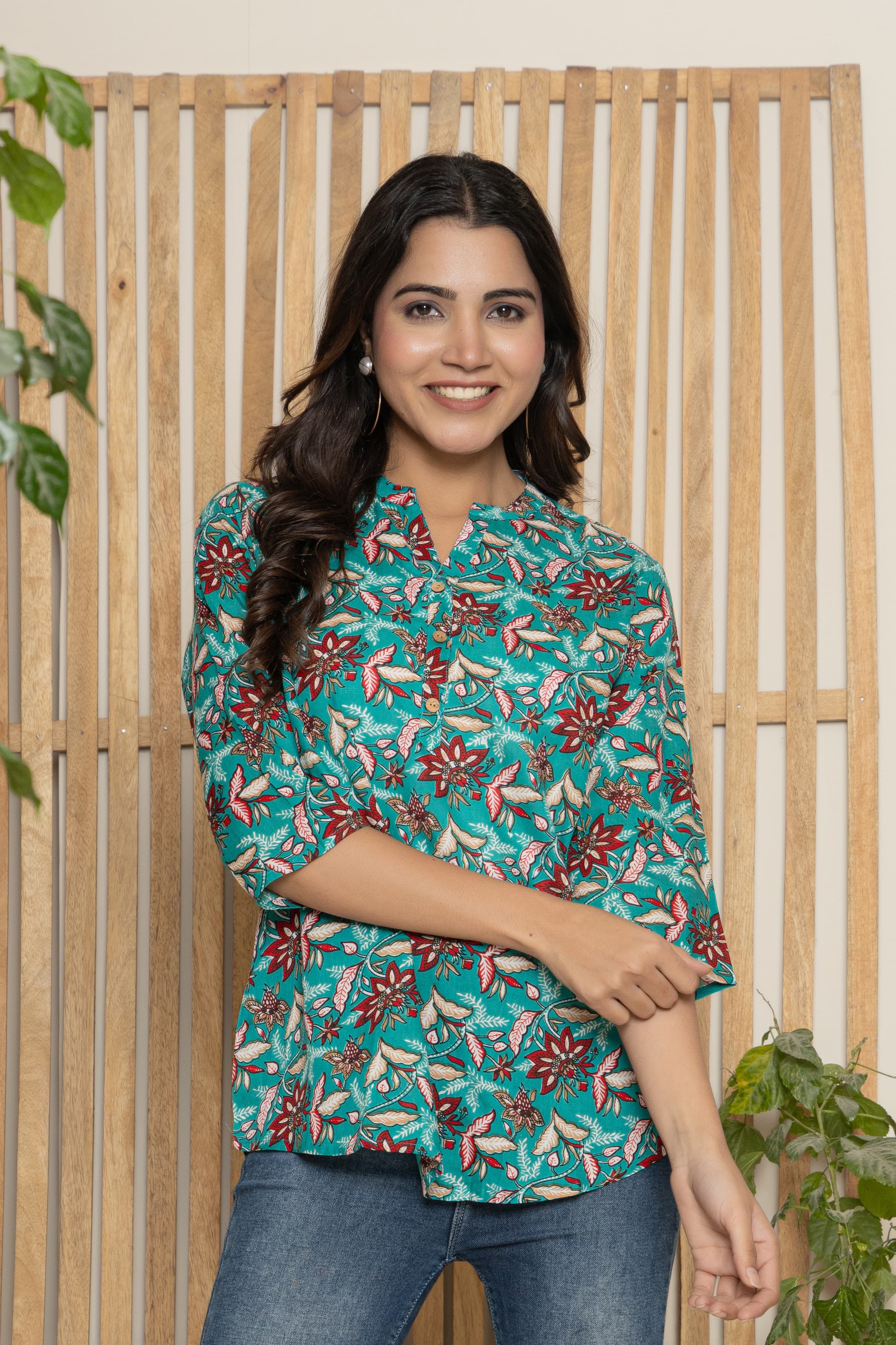 Green Color Straight Mandarin Collar Short Kurti