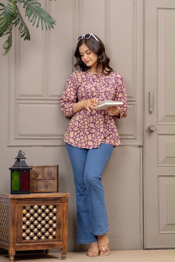 Lavender Abstract Printed Pleated Top | Casual Round Neck 3/4 Sleeve Tunic